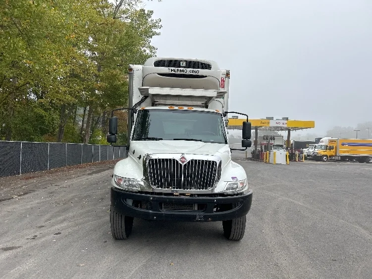 2021 International MV - image 2