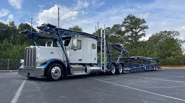2025 Peterbilt 589