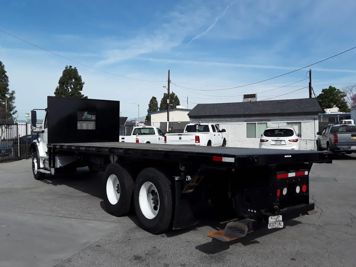 2019 Freightliner M2 106 - image 6