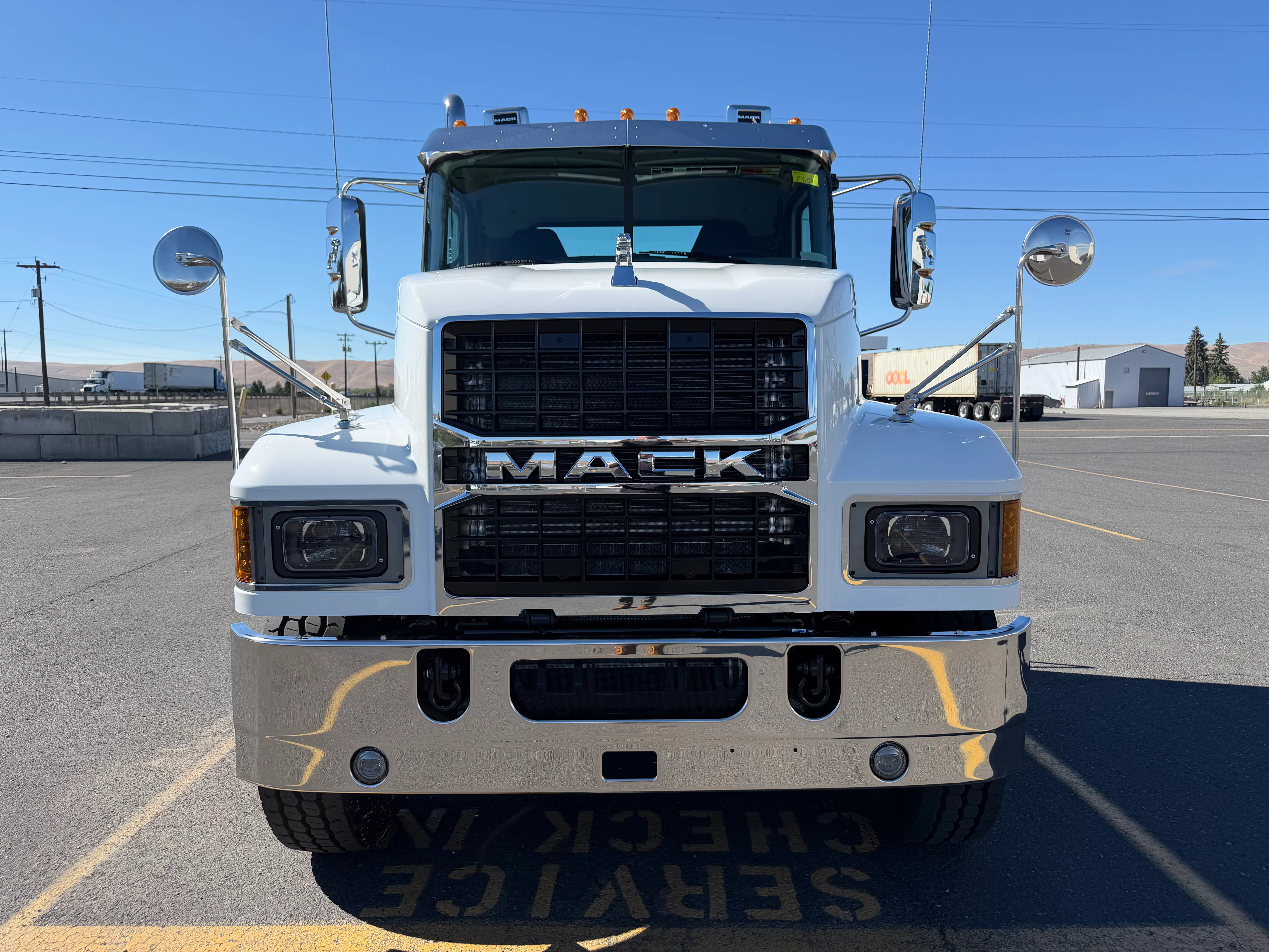 2027 Mack Pinnacle in Ellensburg, WA — photo 2