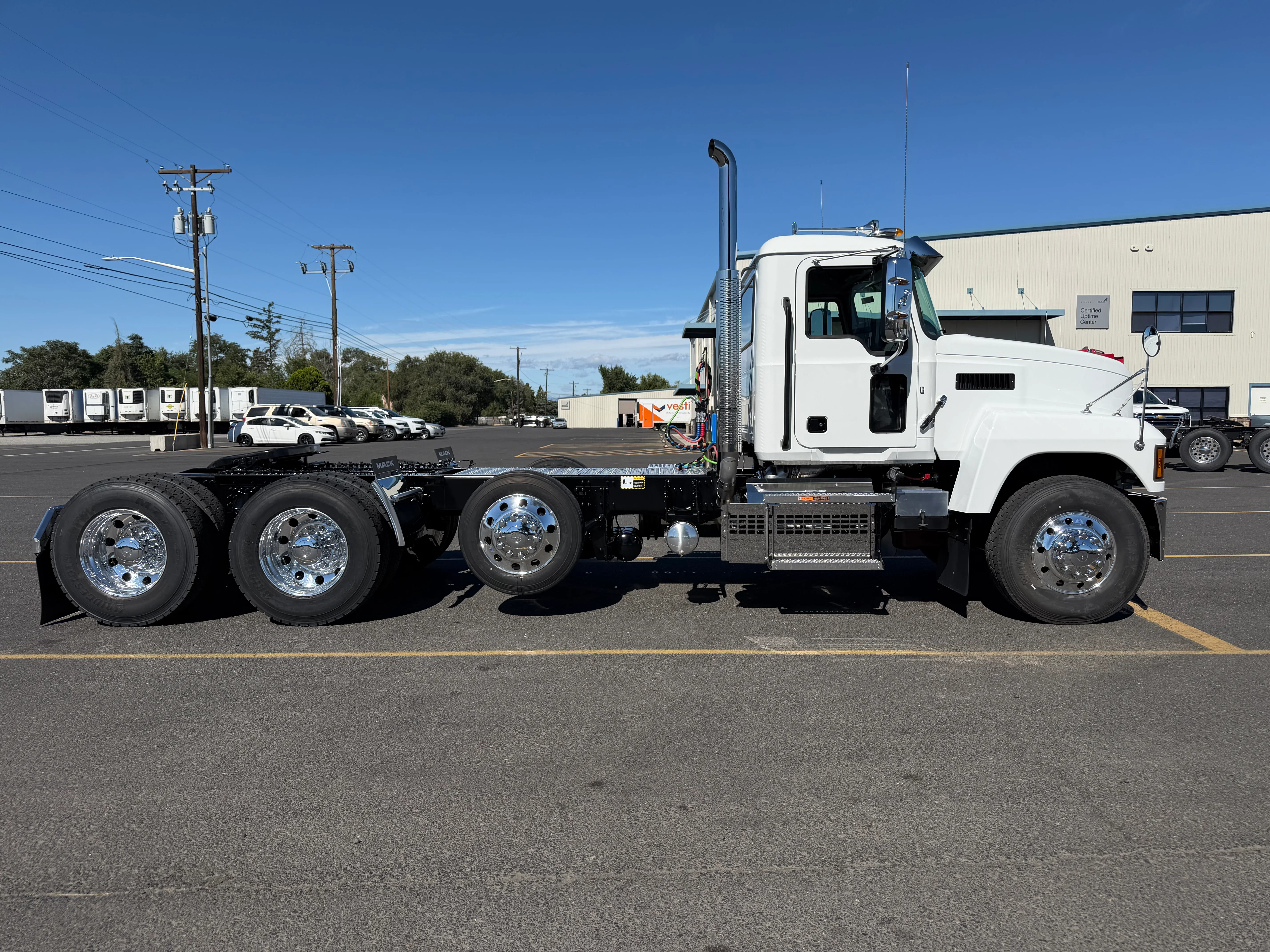 2027 Mack Pinnacle in Ellensburg, WA — photo 4