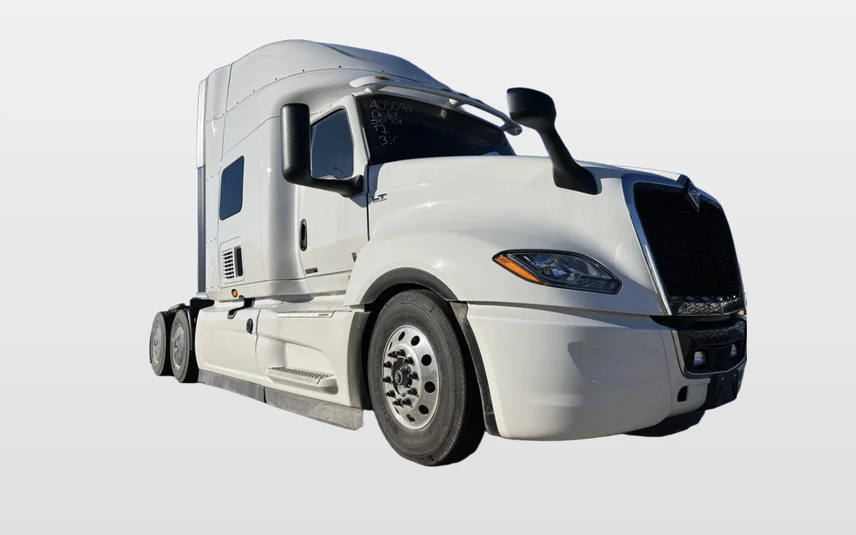 2024 International LT - image 1