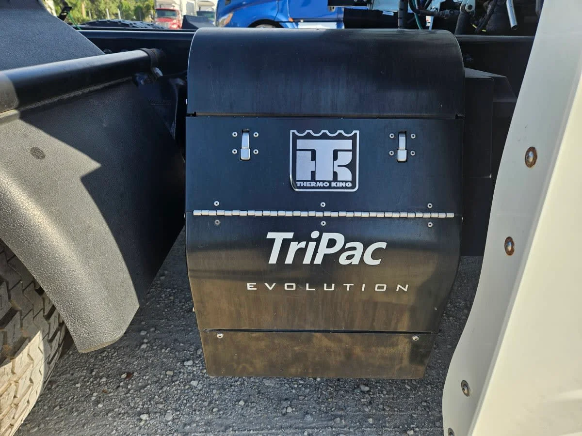 2022 Freightliner Cascadia in Orlando, FL — photo 11