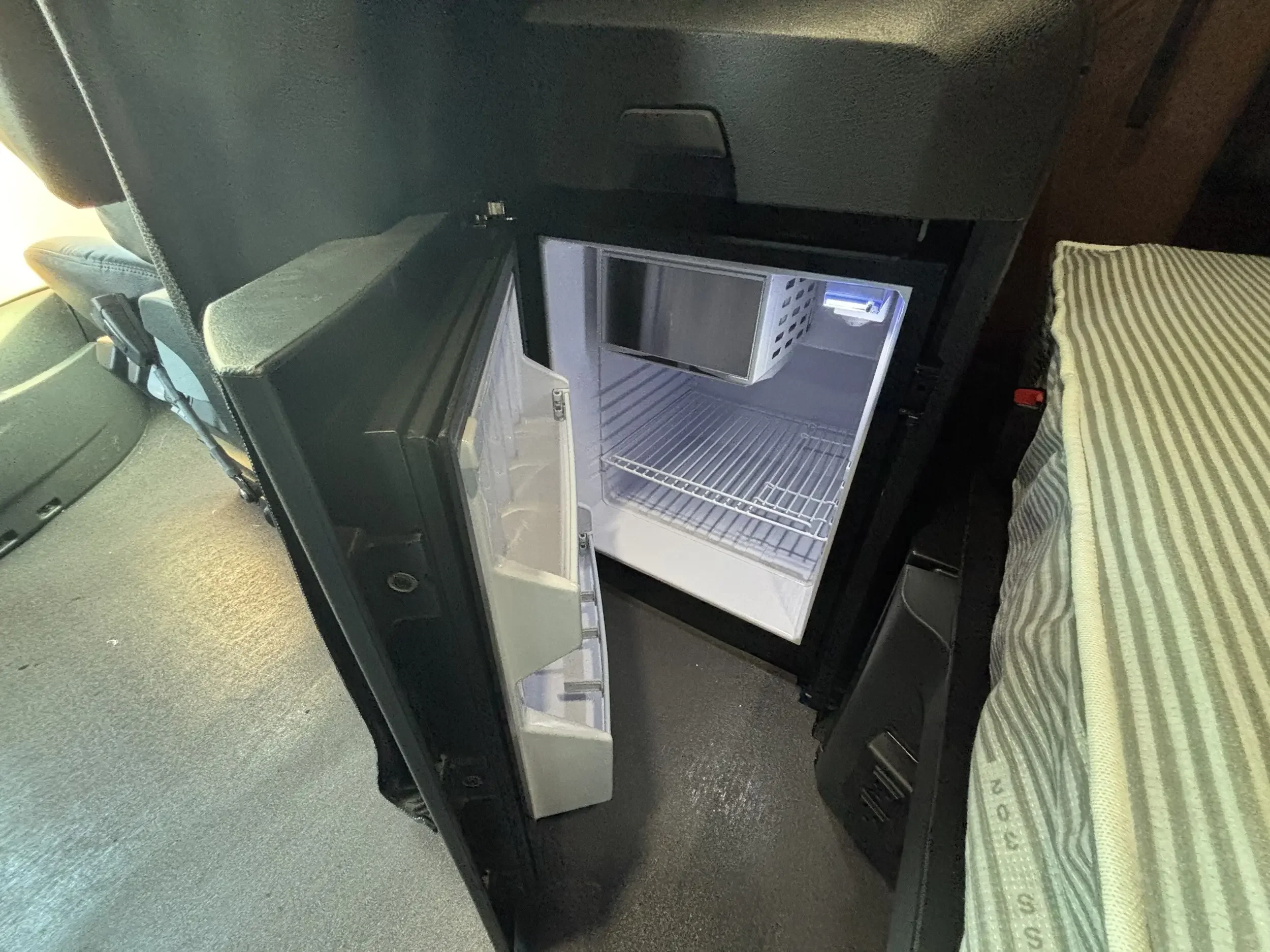 2026 Freightliner Cascadia - image 15