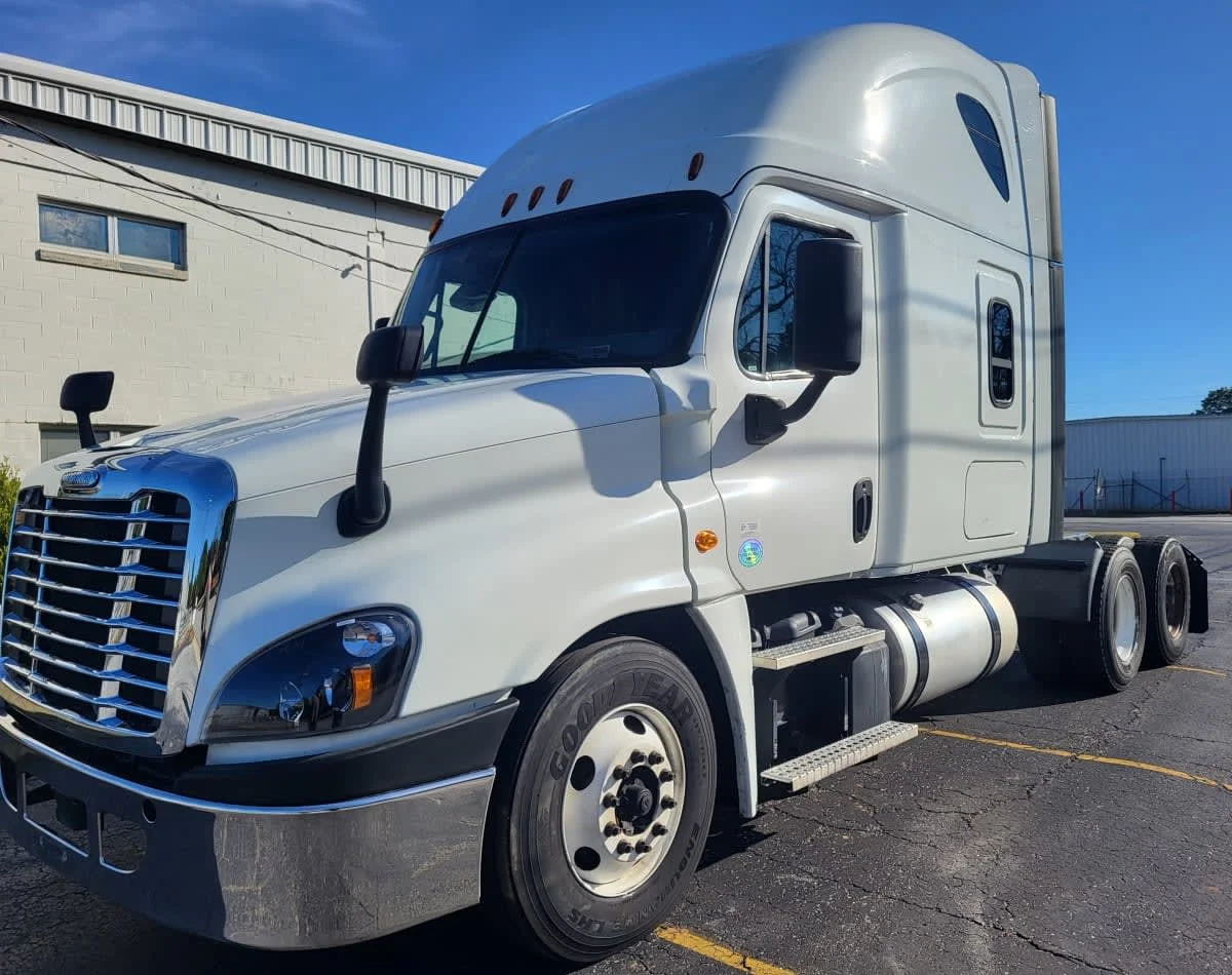 2020 Freightliner Cascadia in Jacksonville, FL