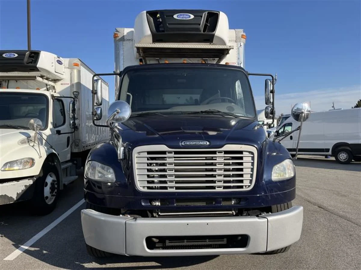 2017 Freightliner M2 106 - image 2