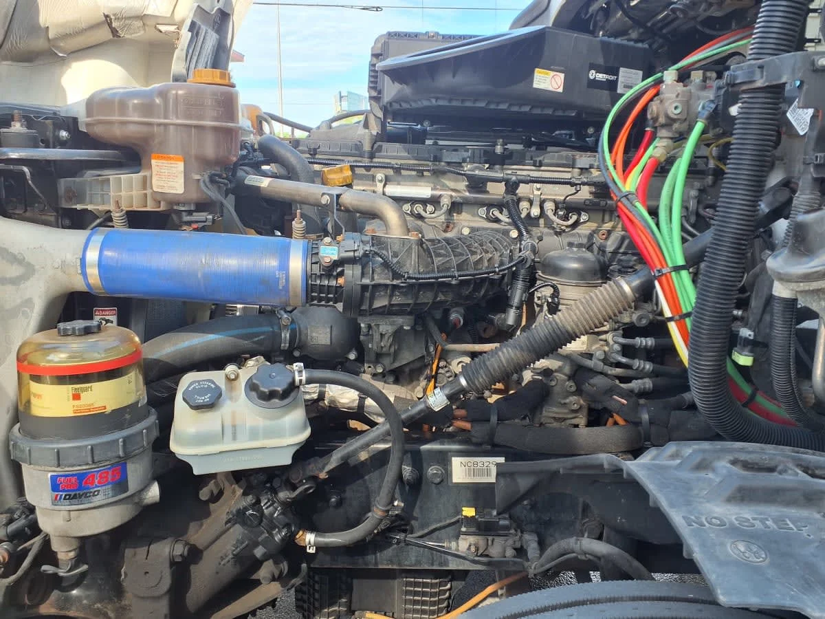 2022 Freightliner Cascadia in Davie, FL — photo 9