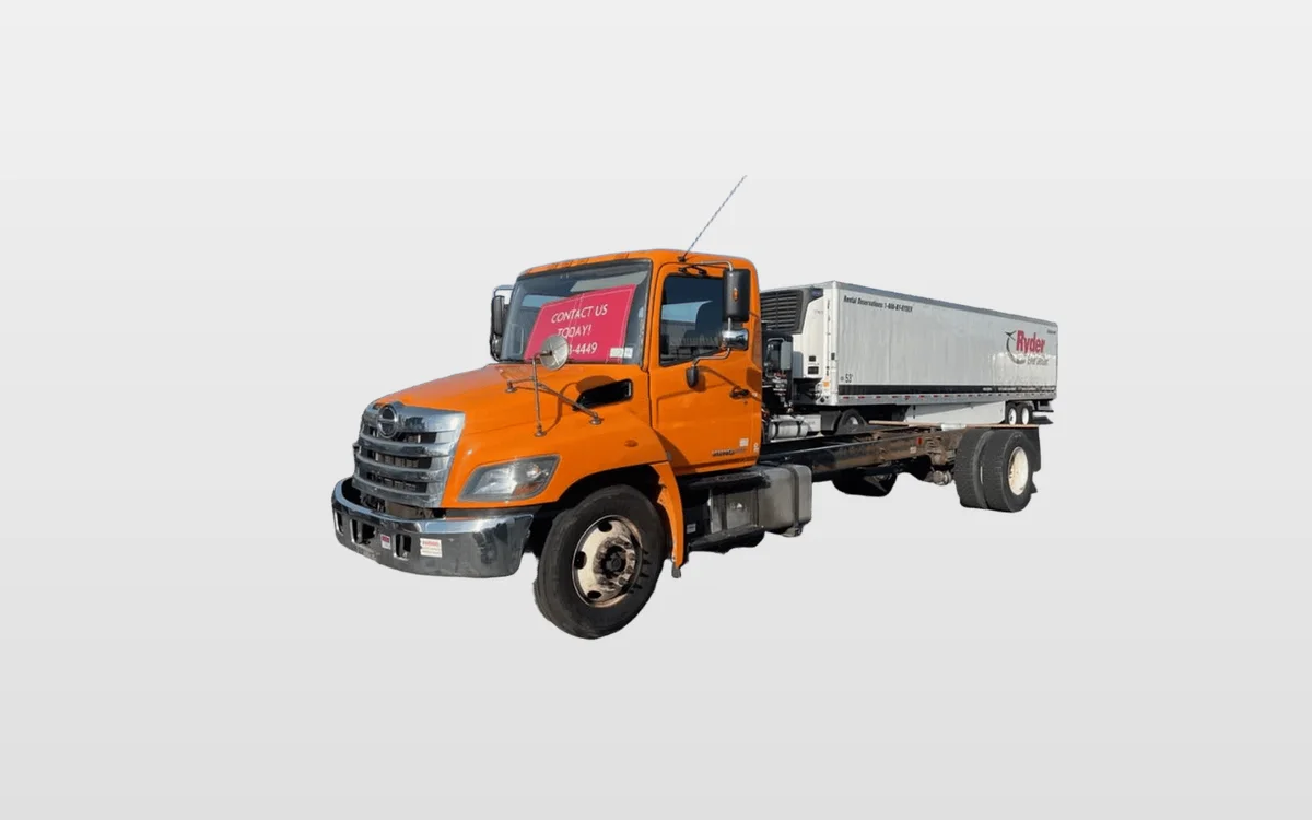 2018 Hino 268 - image 1