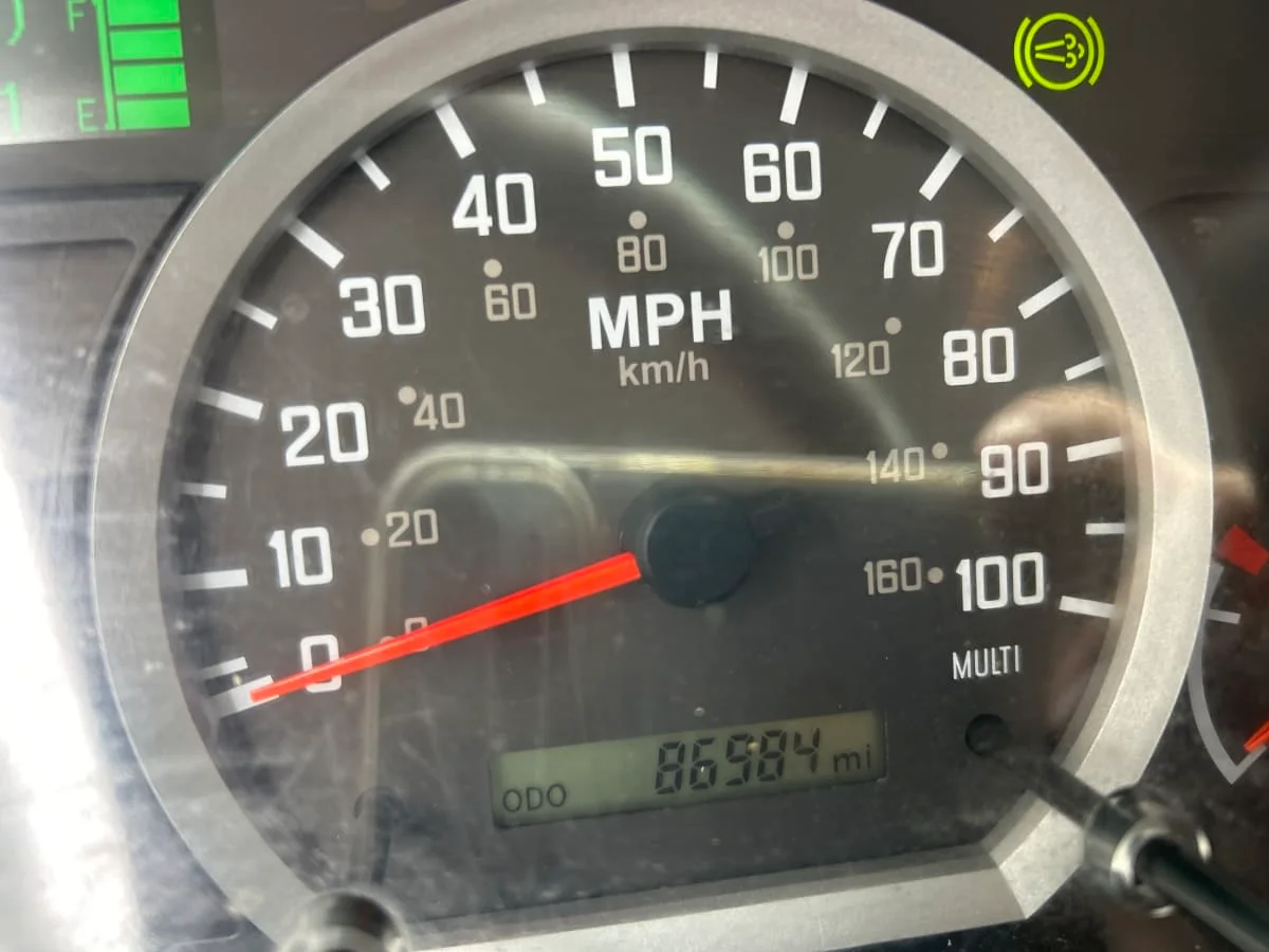 2019 Isuzu NPR - image 10