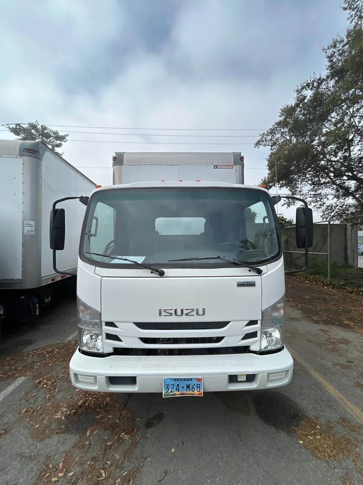 2019 Isuzu NPR - image 2