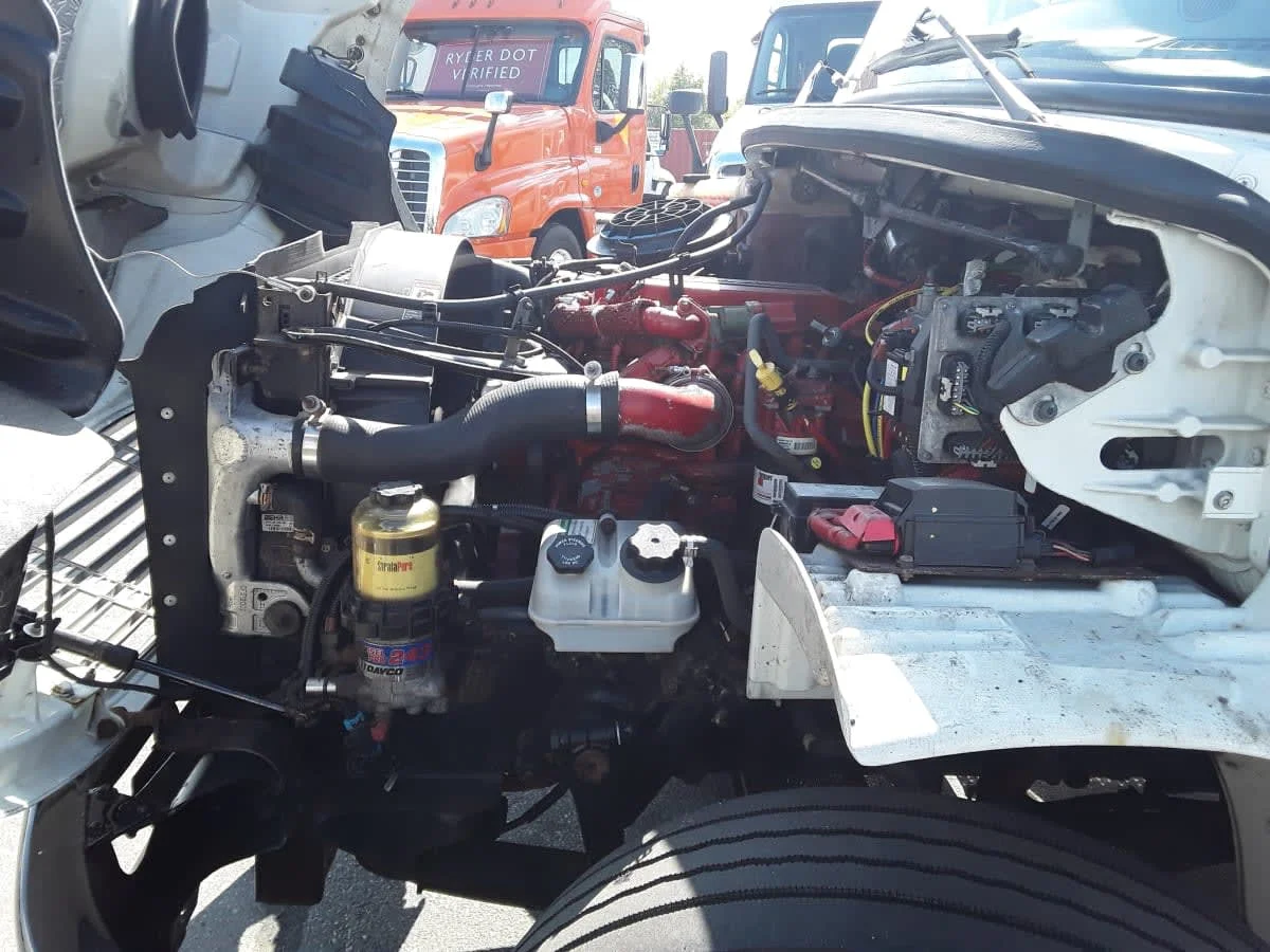 2016 Freightliner M2 106 - image 9