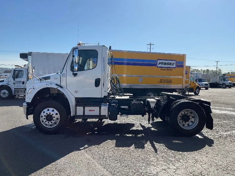 2017 Freightliner eM2 in Tacoma, WA — photo 4