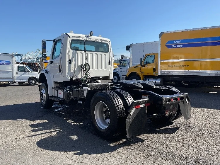 2017 Freightliner eM2 in Tacoma, WA — photo 5