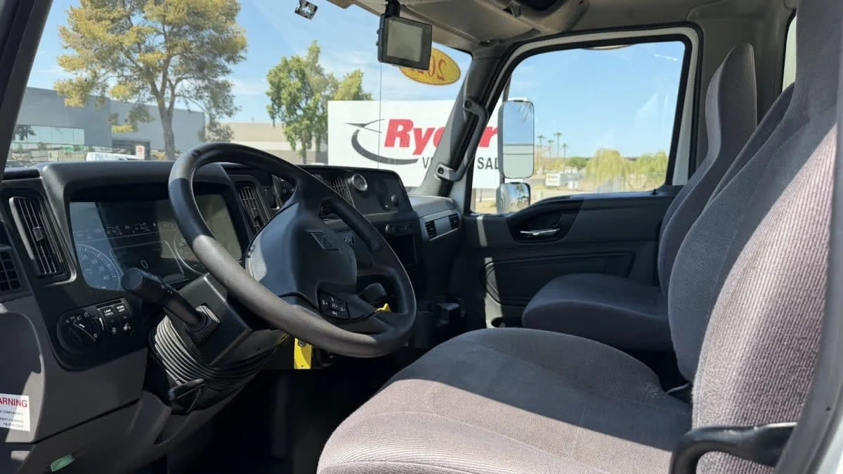 2021 International MV in Phoenix, AZ — photo 7