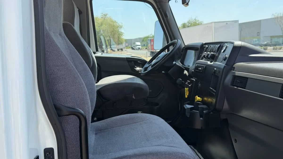 2021 International MV in Phoenix, AZ — photo 12