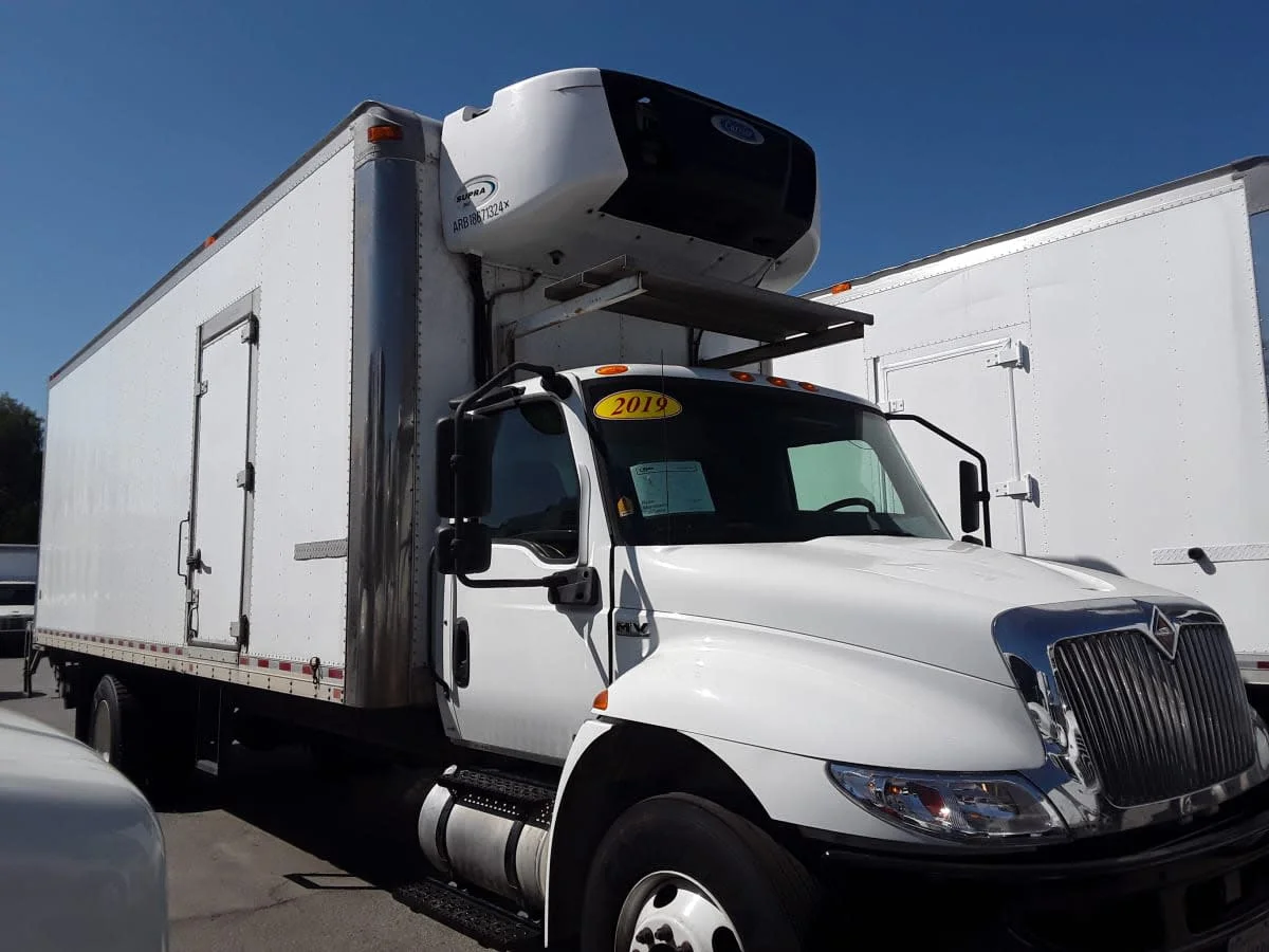 2019 International MV - image 3