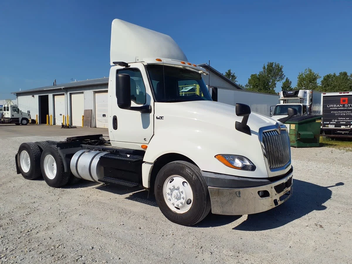 2019 International LT in Indianapolis, IN — photo 3