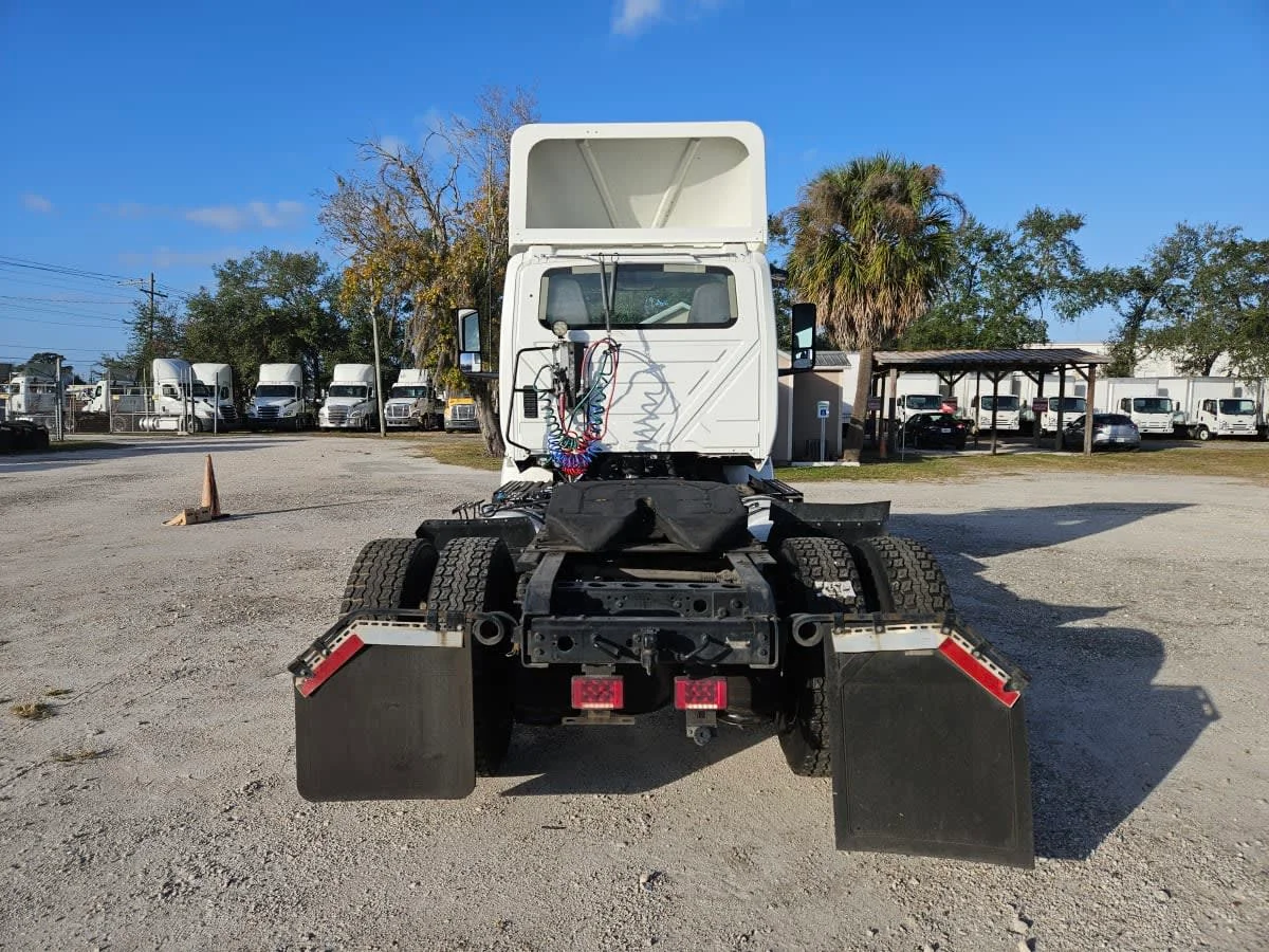 2019 International RH - image 5