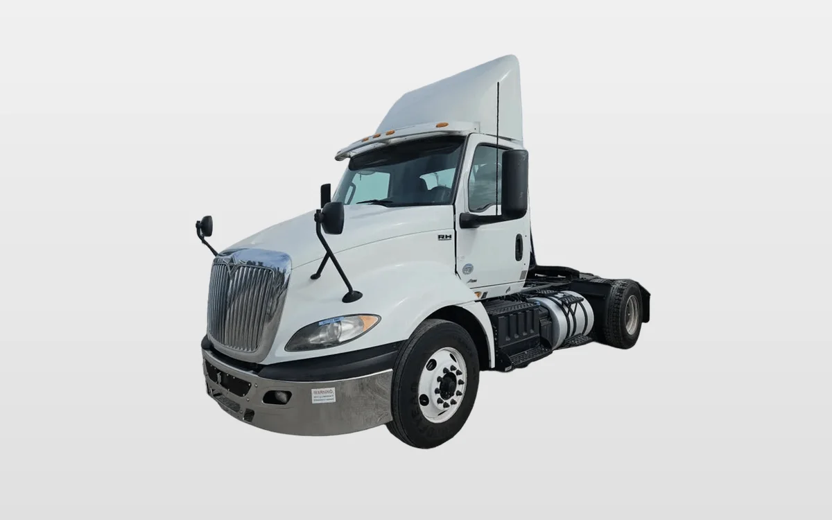 2019 International - image 1