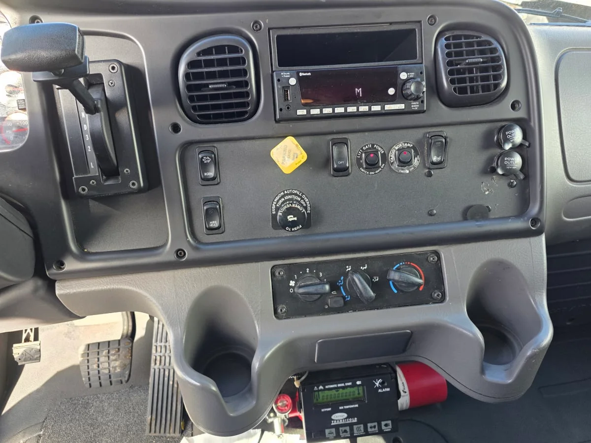 2017 Freightliner M2 106 - image 12