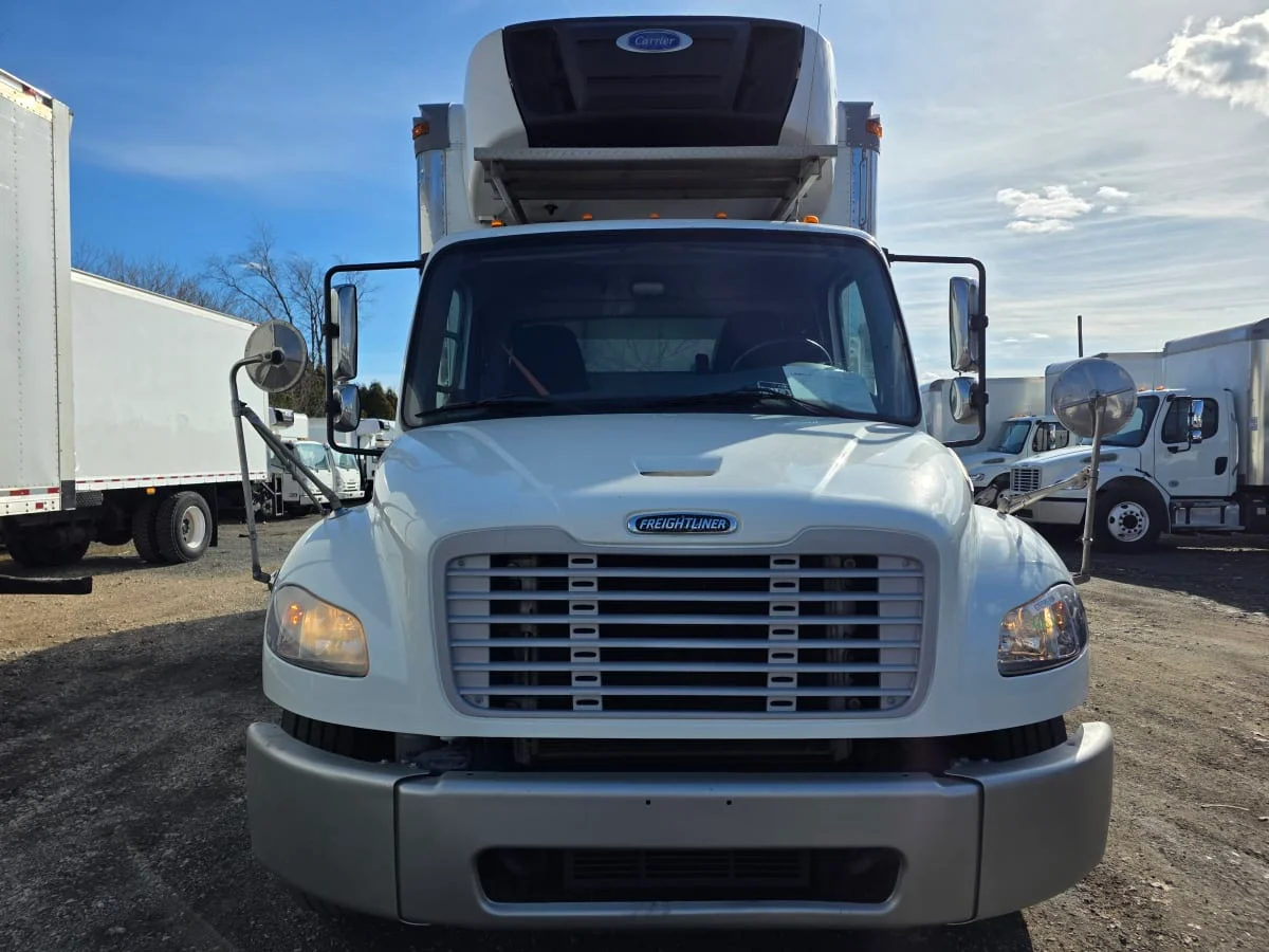 2017 Freightliner M2 106 - image 2