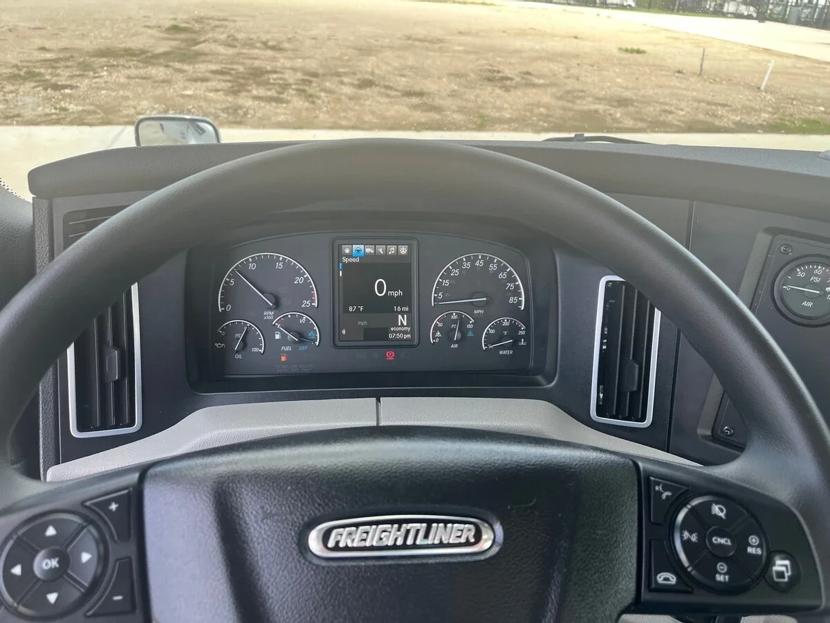 2027 Freightliner Cascadia - image 11