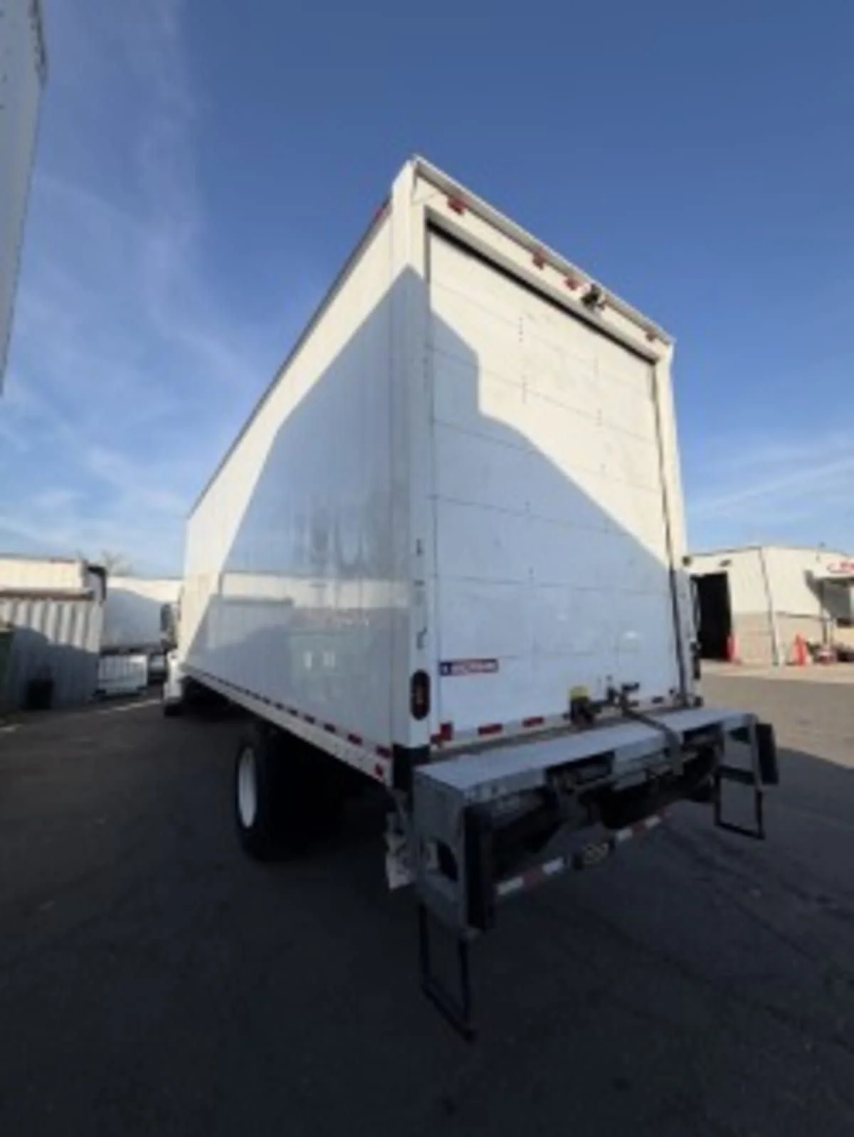 2017 Freightliner M2 106 - image 5