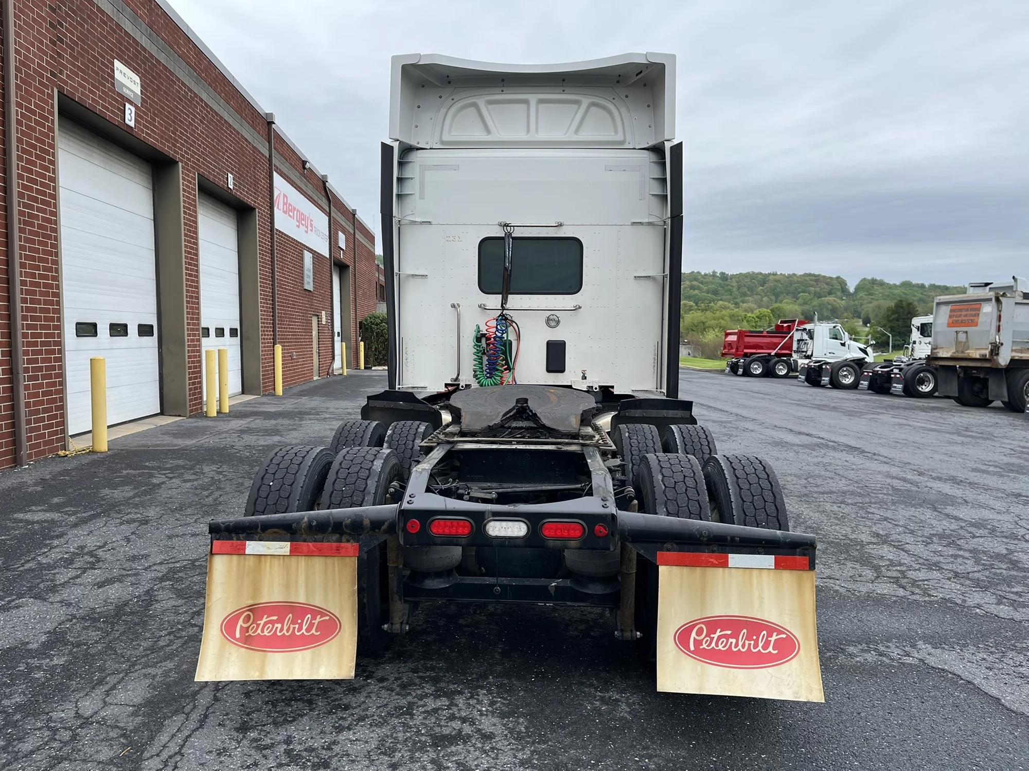 2022 Peterbilt 579 in New Castle, DE — photo 4
