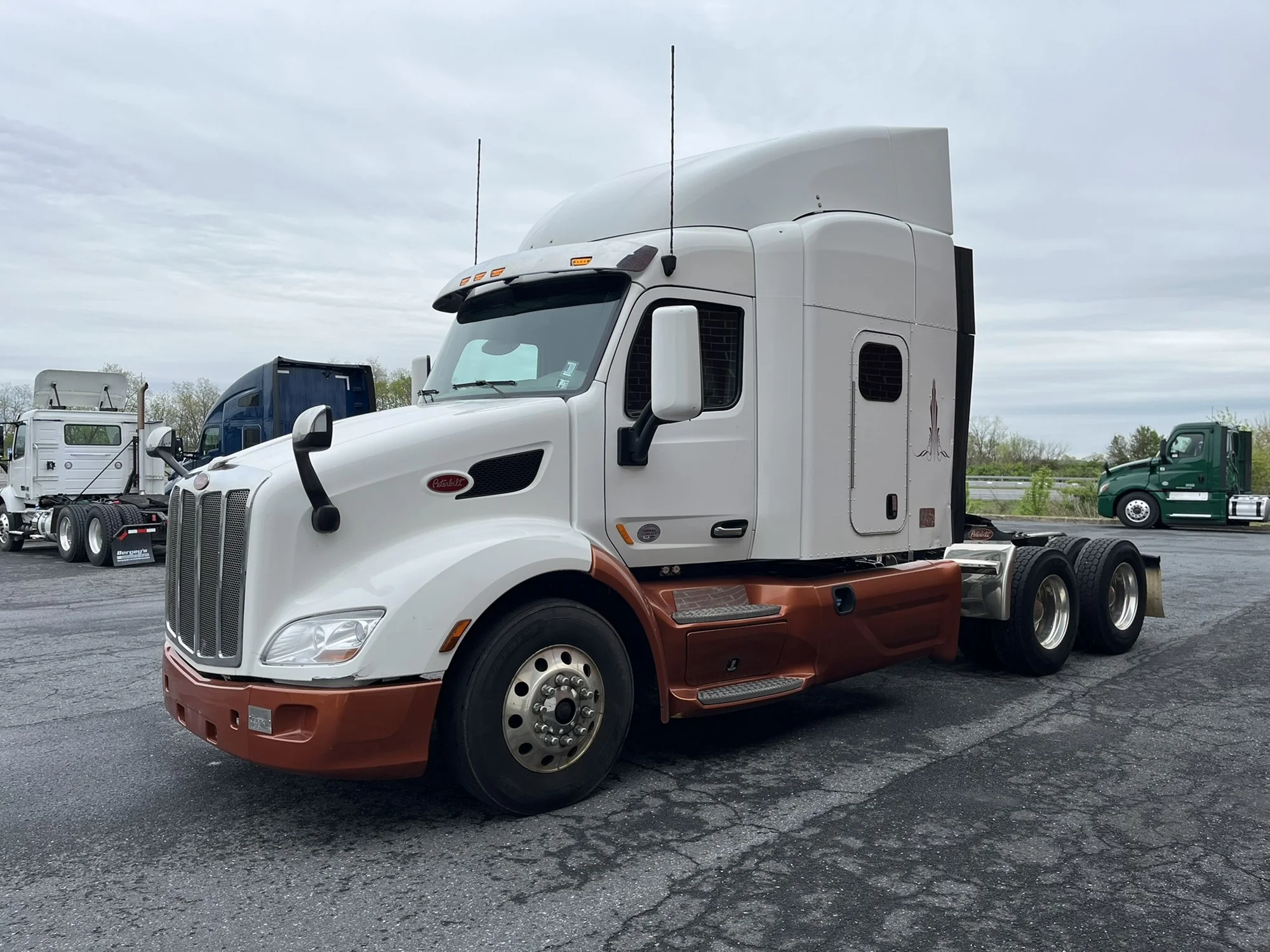 2022 Peterbilt 579