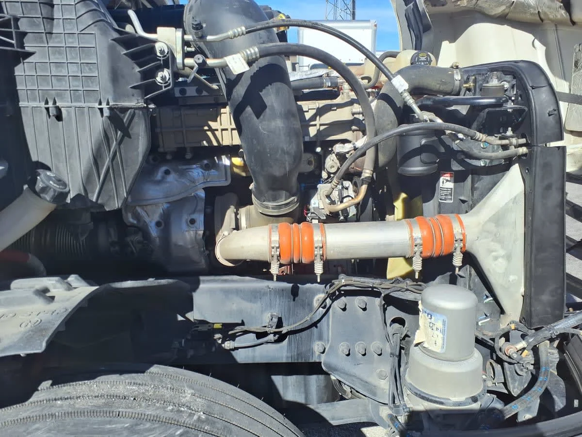 2020 Freightliner Cascadia in Fort Worth, TX — photo 9