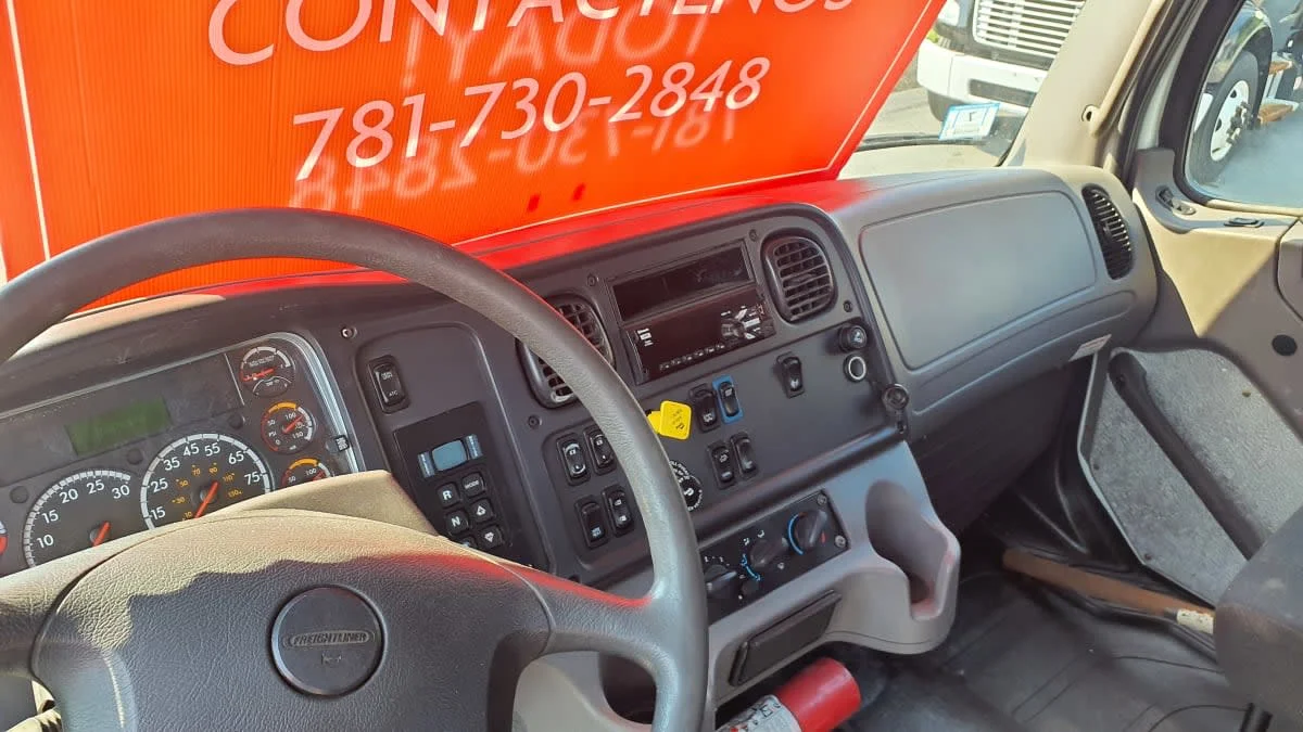 2020 Freightliner M2 106 in Norwood, MA — photo 7