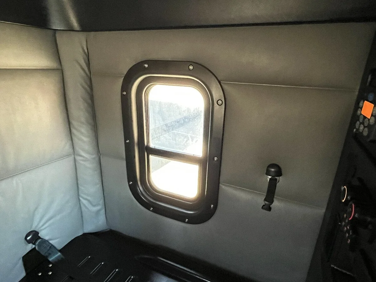 2022 Freightliner Cascadia - image 36