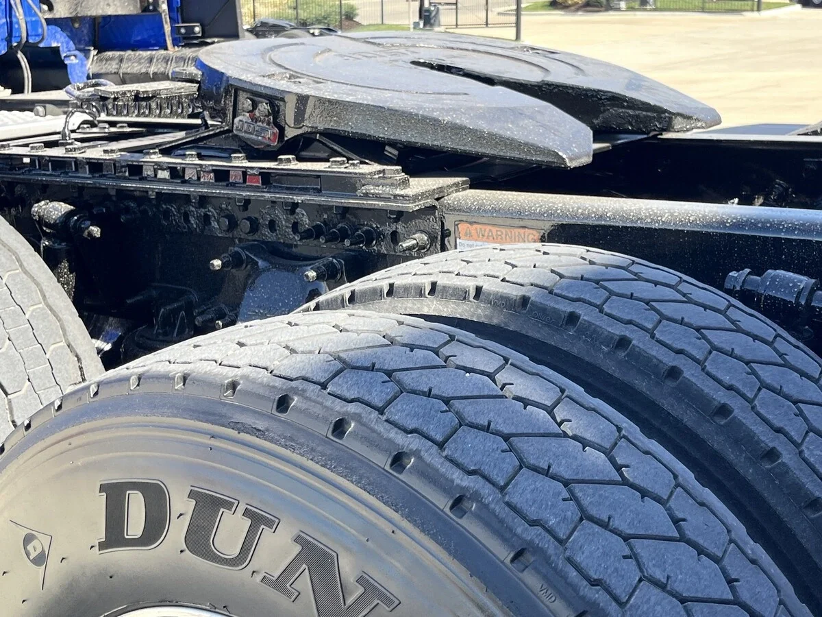 2022 Freightliner Cascadia - image 7