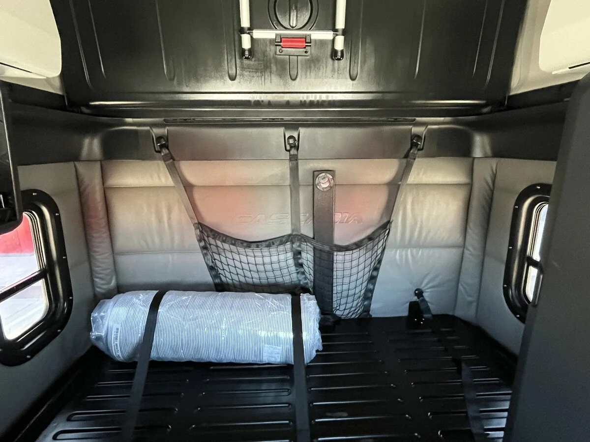 2022 Freightliner Cascadia - image 28