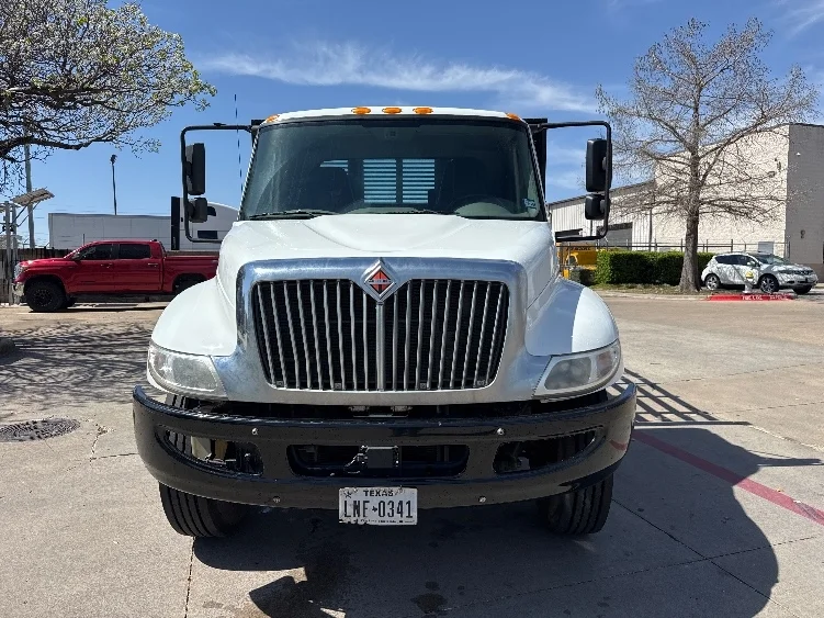 2019 International 4300 - image 2