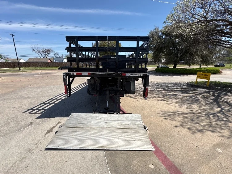 2019 International 4300 - image 8