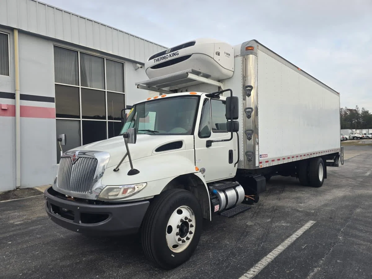 2019 International 4300 - image 3