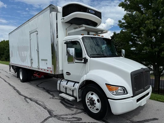 2023 Kenworth T380