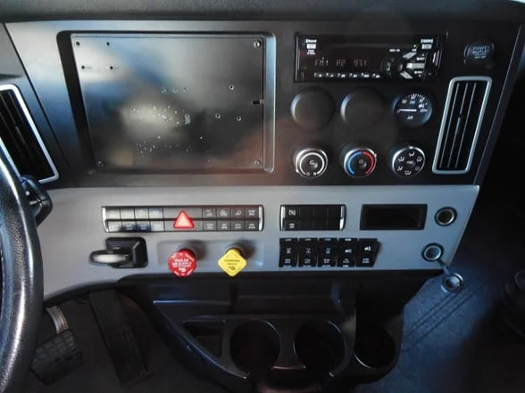 2019 FREIGHTLINER Cascadia 126 - image 21
