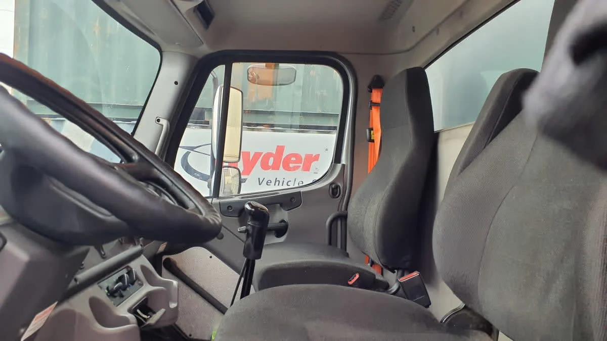 2015 Freightliner M2 112 in Springfield, MA — photo 11