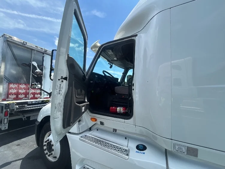 2020 International LT in Richmond, VA — photo 8