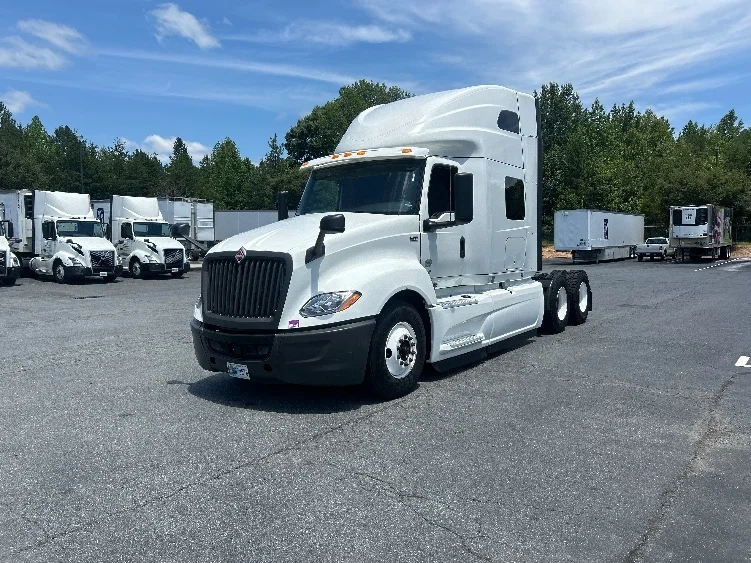 2020 International LT in Richmond, VA — photo 3