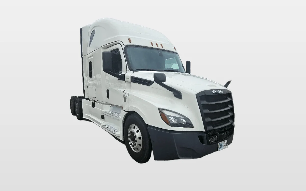 2020 Freightliner Cascadia - image 1