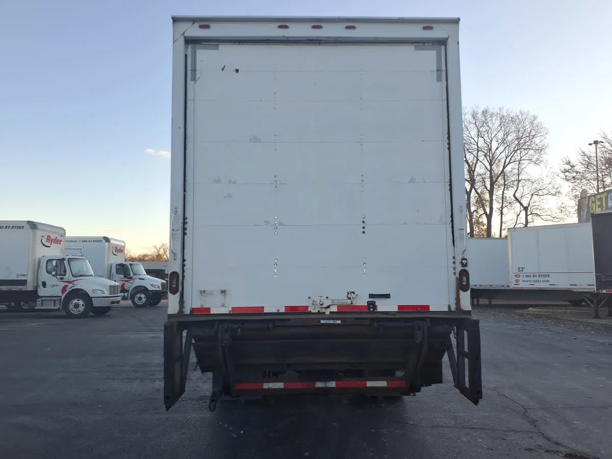 2019 Freightliner M2 106 in Taylor, MI — photo 5
