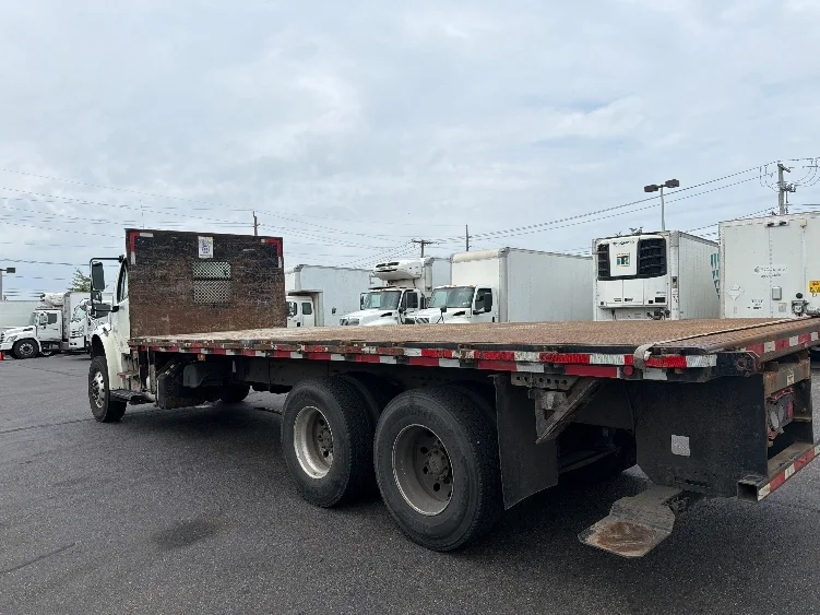2016 Freightliner eM2 in West Babylon, NY — photo 6