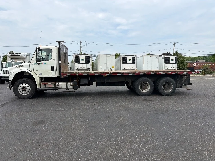 2016 Freightliner eM2 in West Babylon, NY — photo 4