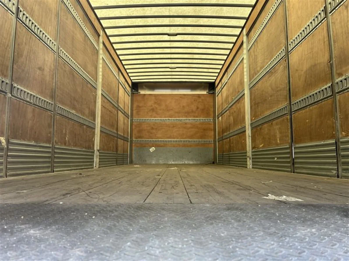 2019 Freightliner M2 106 - image 8