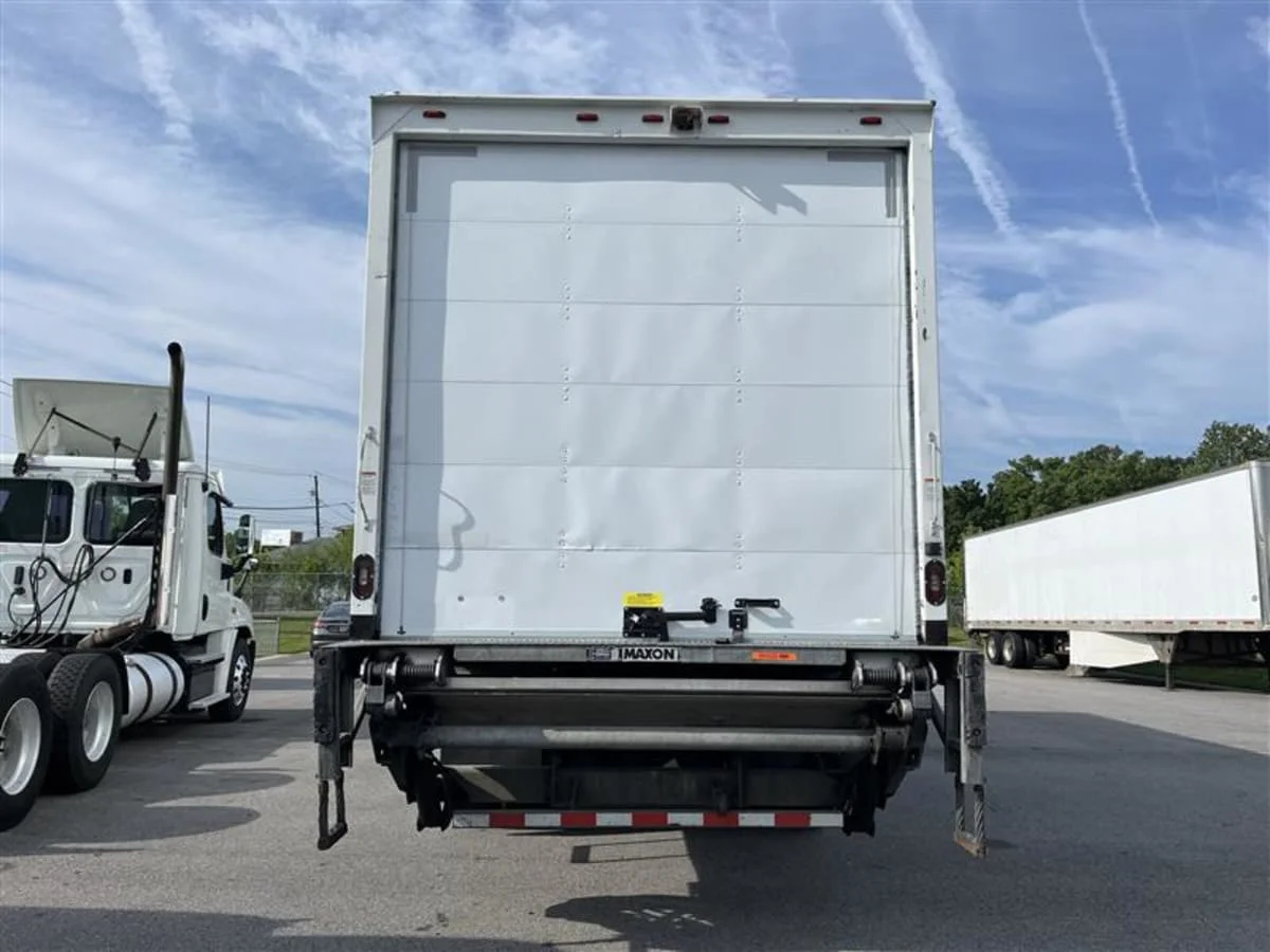 2019 Freightliner M2 106 in Beltsville, MD — photo 5