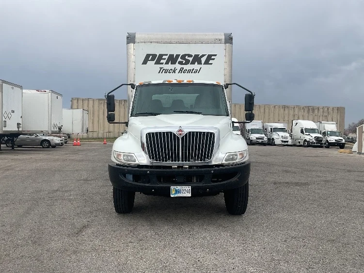 2021 International MV - image 2