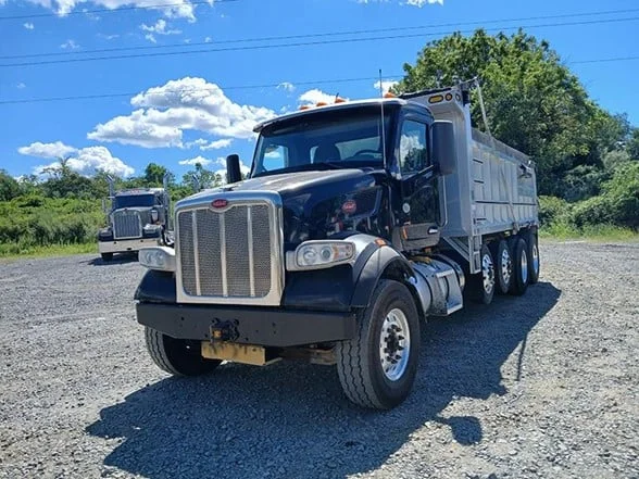 2017 Peterbilt 567 in Coopersburg, PA